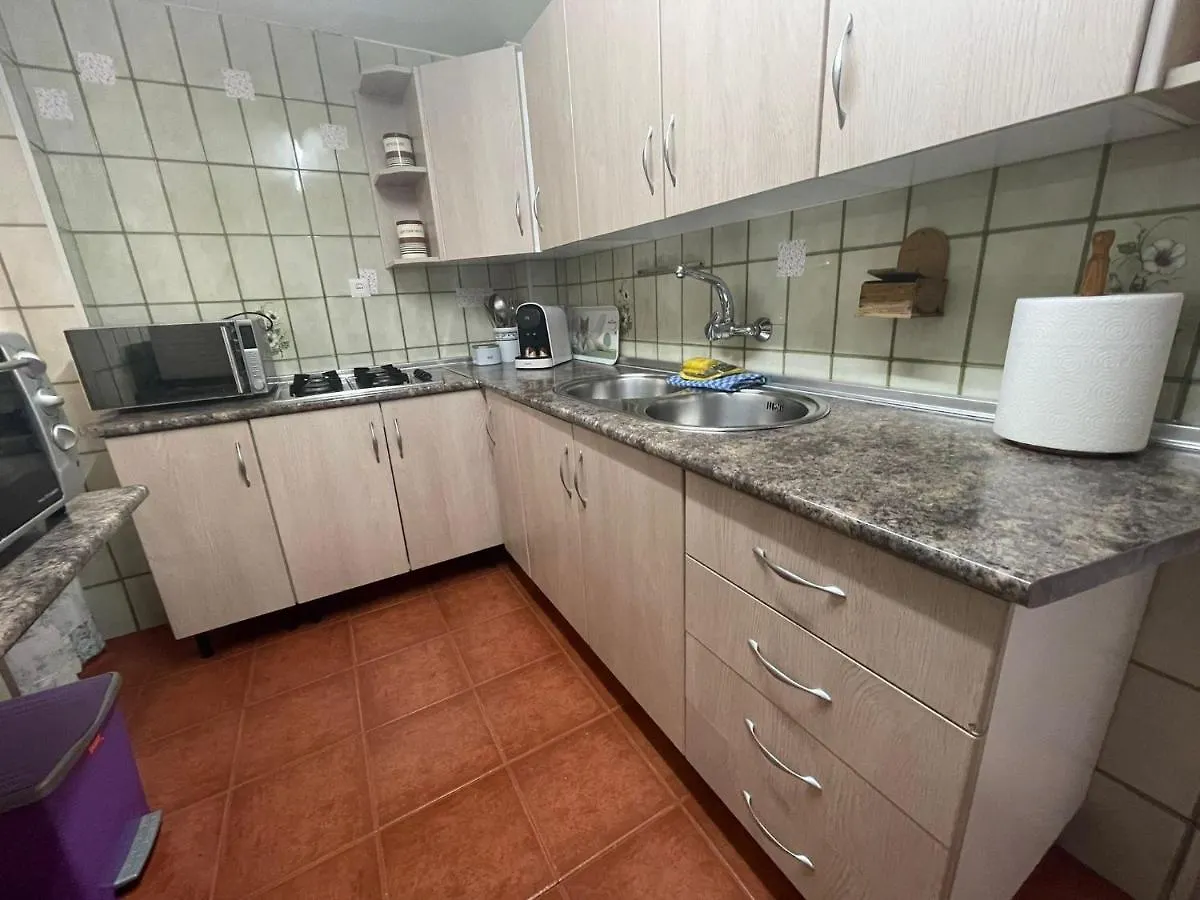 Apartamento Cerca Del Centro-Parking En La Puerta Fuerte Apartment Malaga